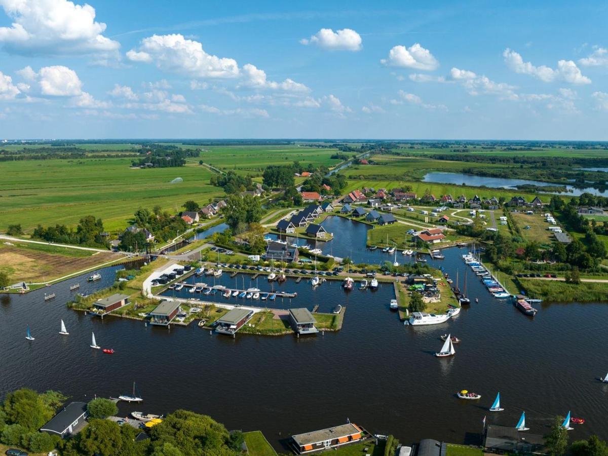 Готель Landal Waterpark De Alde Feanen De Veenhoop Екстер'єр фото